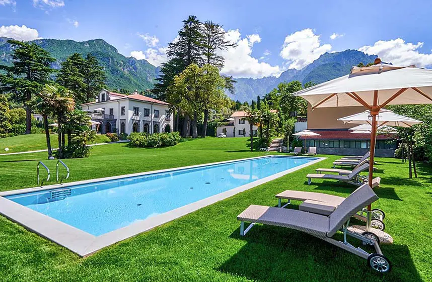 piscina_villa_lario_resort_mandello_hotel_cinque_stelle_pool_private copia