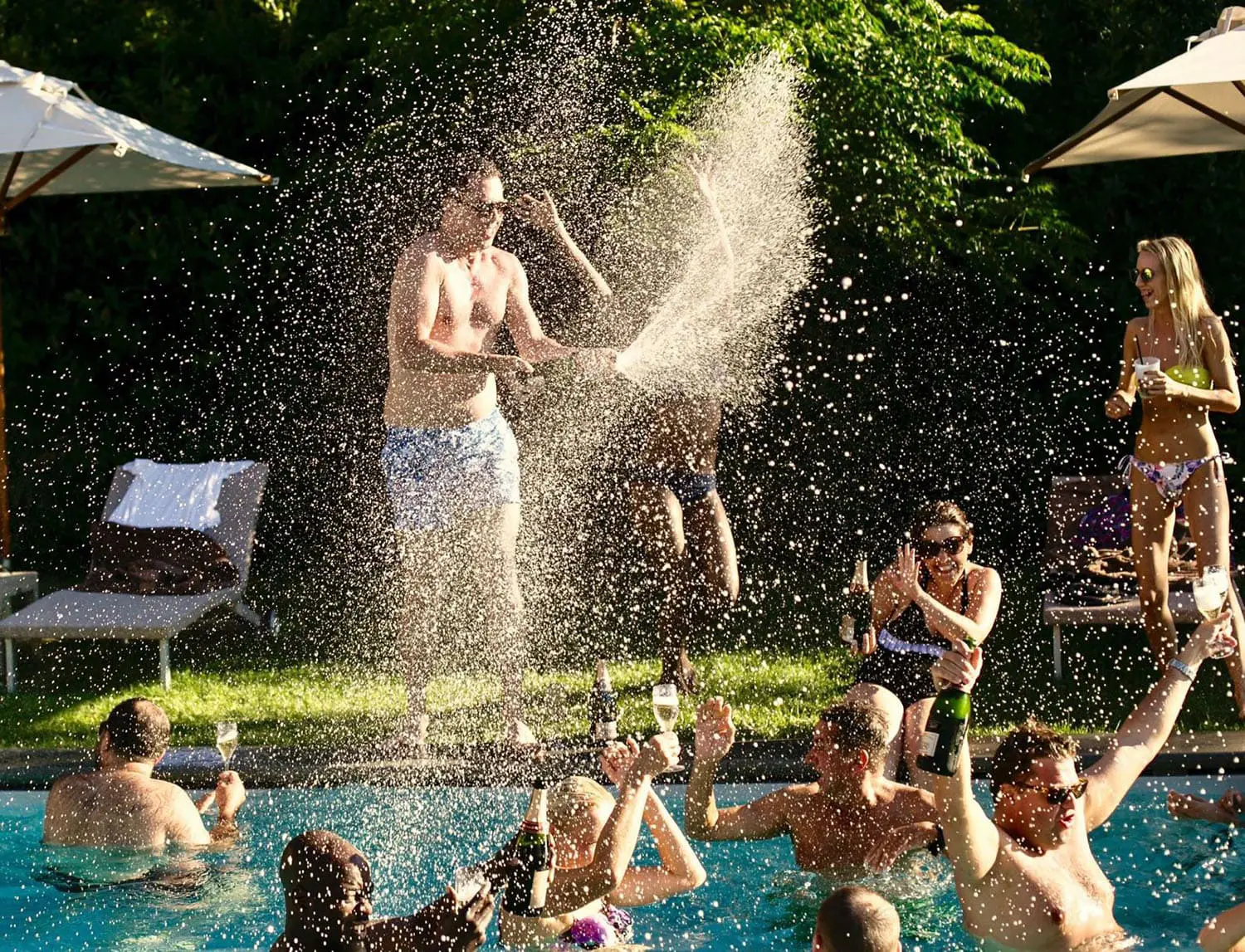 villa_lario_resort_wedding_party_piscina