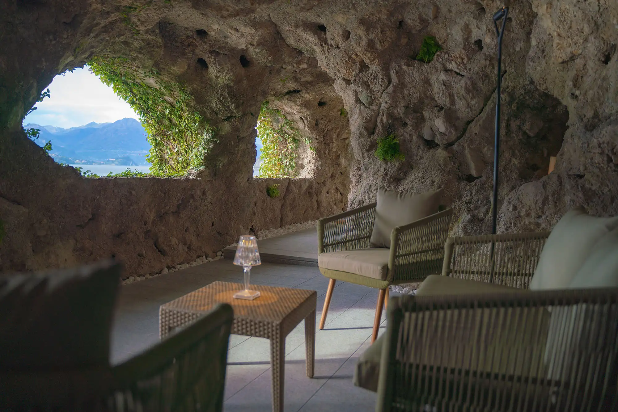 suite_in_grotta_salotto_privato_luxury_stay_lake_como copia