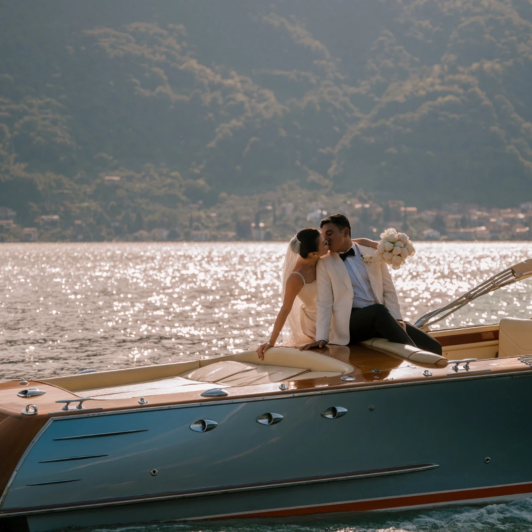 boat_ride_romantic_wedding_como_lake copia