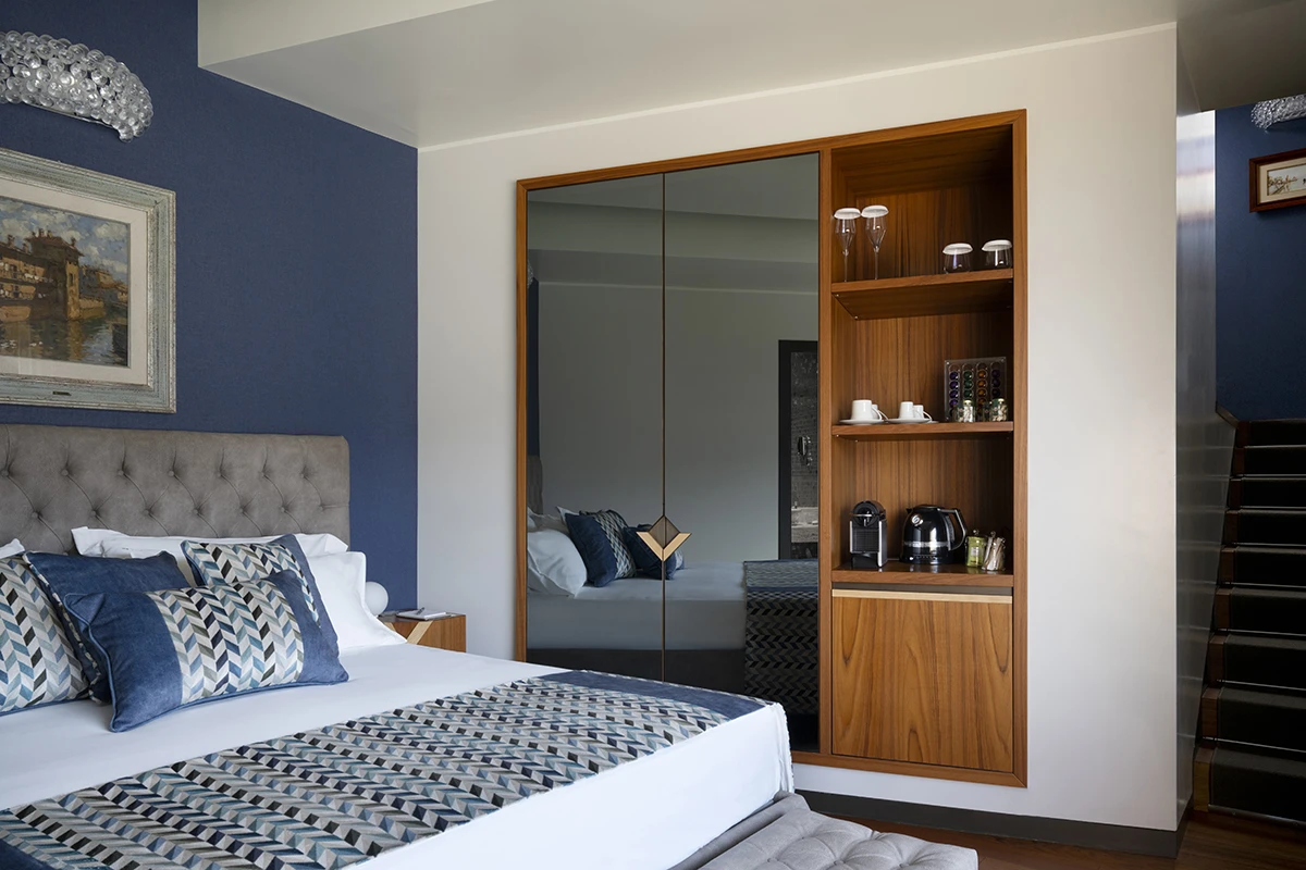 breva_suite_villa_lario_resort_como_lake_bedroom