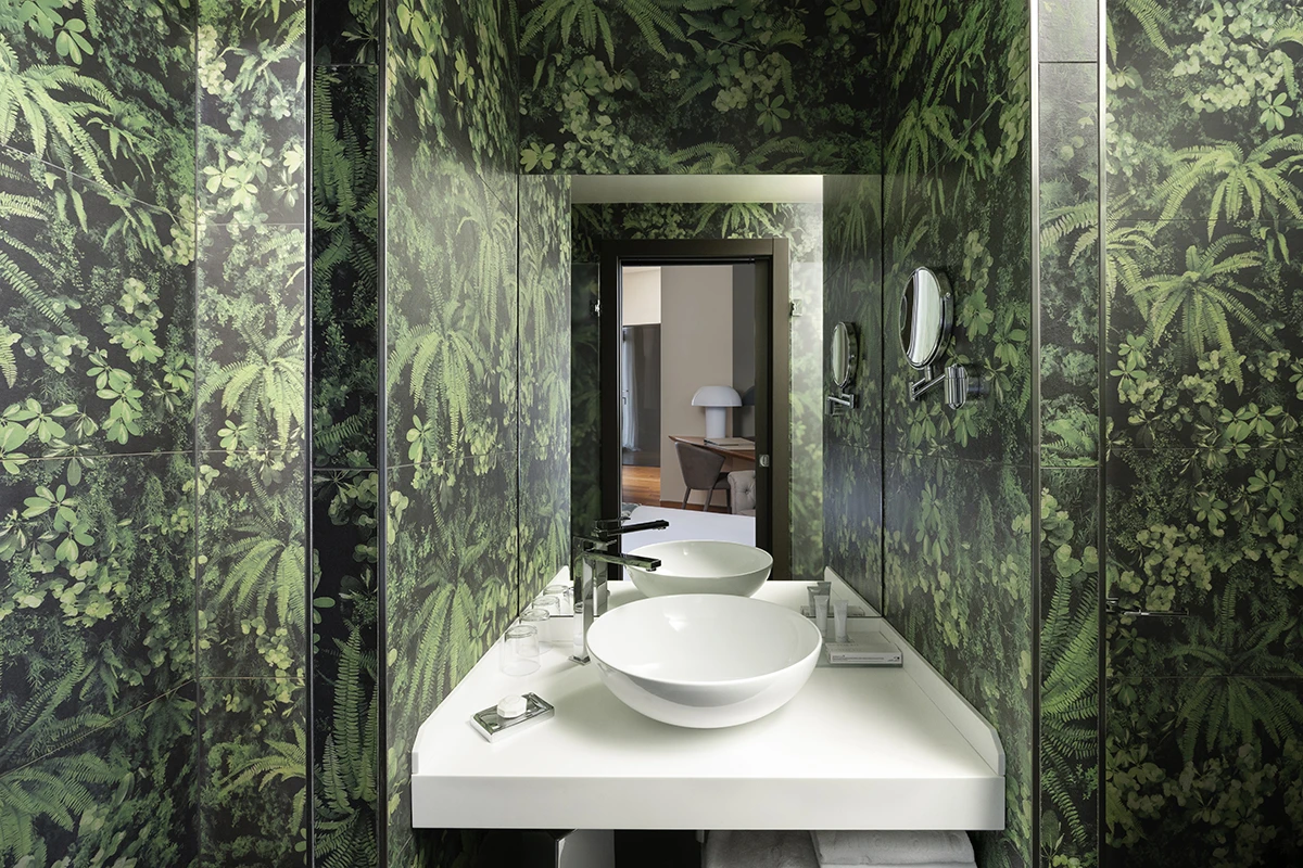meria_suite_bathroom_villa_lario_resort_como_lake