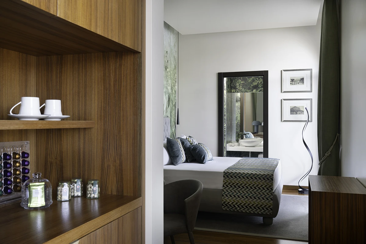 meria_suite_bedroom_villa_lario_resort_como_lake