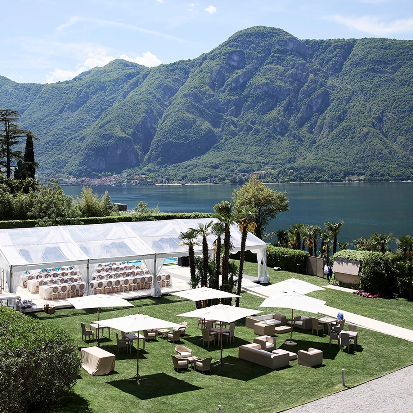 outside_garden_wedding_villa_lario_resort_low