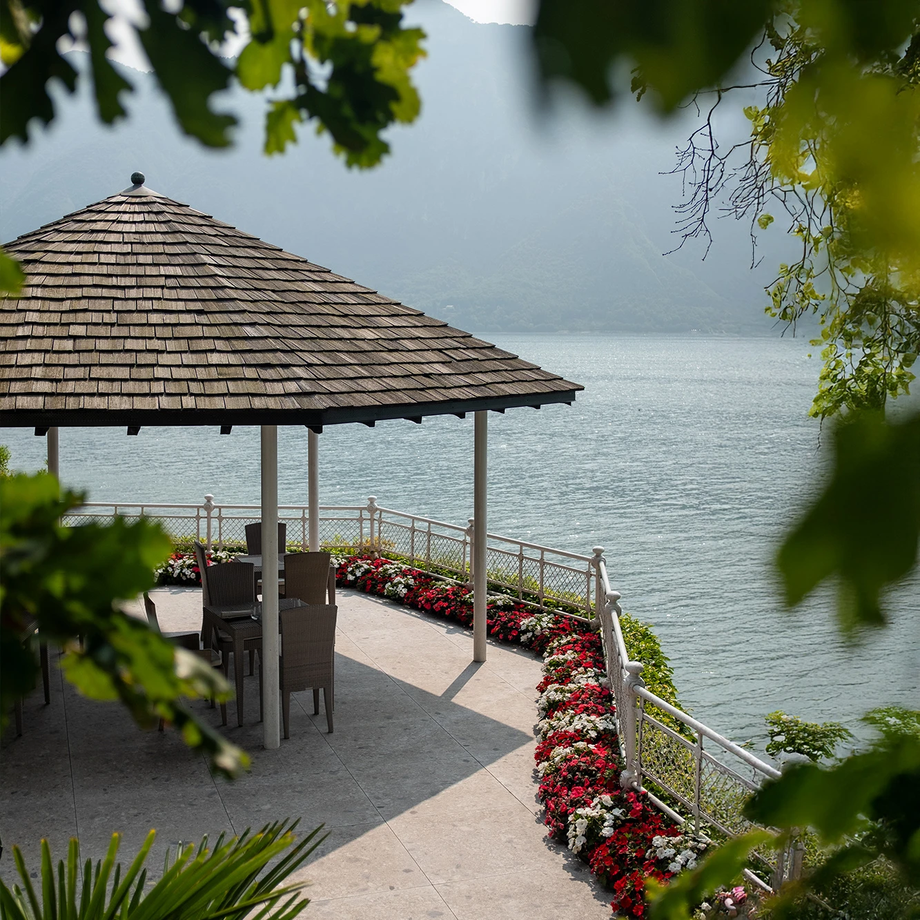 patio_relax_villa_lario_resort_lake_como_low