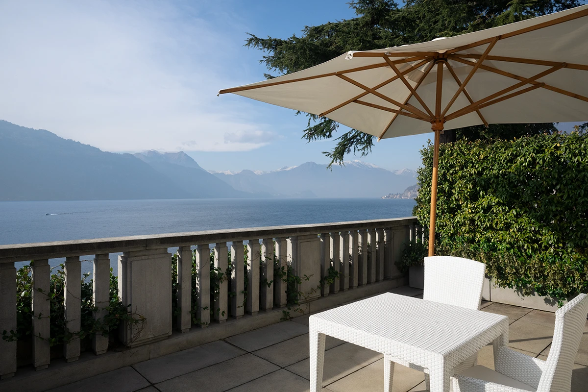 bellagio_suite_villa_lario_resort_lake_view_low