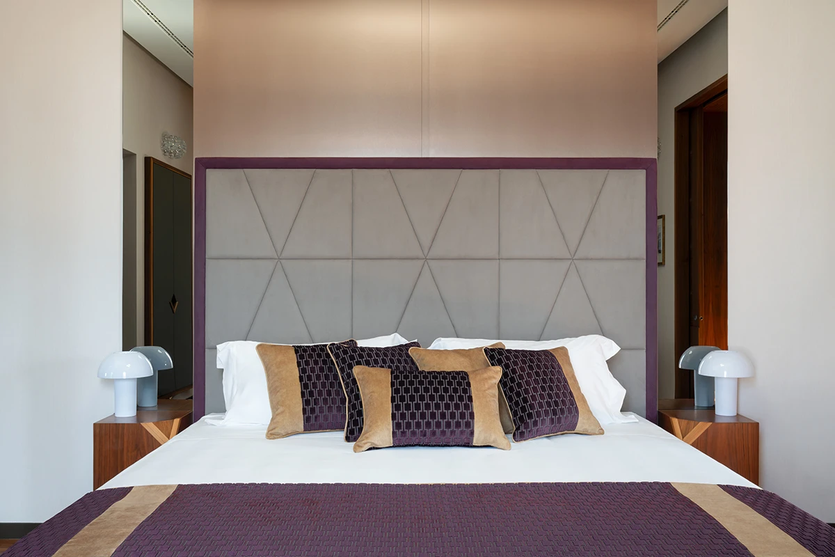 bellagio_suite_villa_lario_resort_luxury_bed