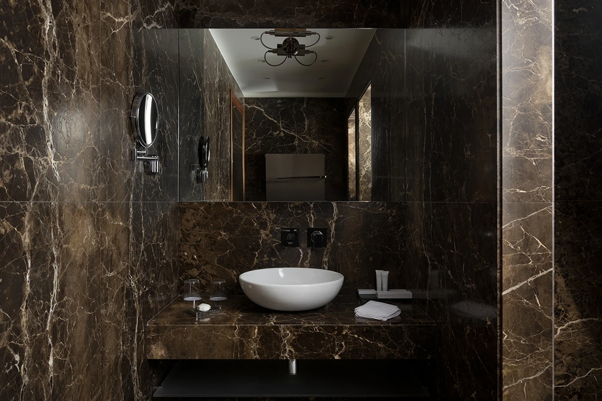 mandello_suite_bathroom_villa_lario_resort_como_lake